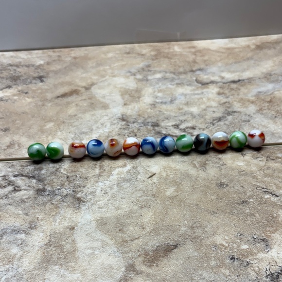 Colorful Swirled Marbles VINTAGE MARBLE LOT OF 11 MULTI-COLOR MARBLES - Picture 2 of 11